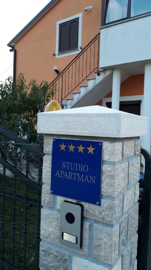 Apartment Dorina ブイェ エクステリア 写真