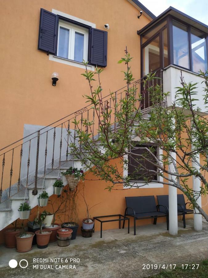 Apartment Dorina ブイェ エクステリア 写真